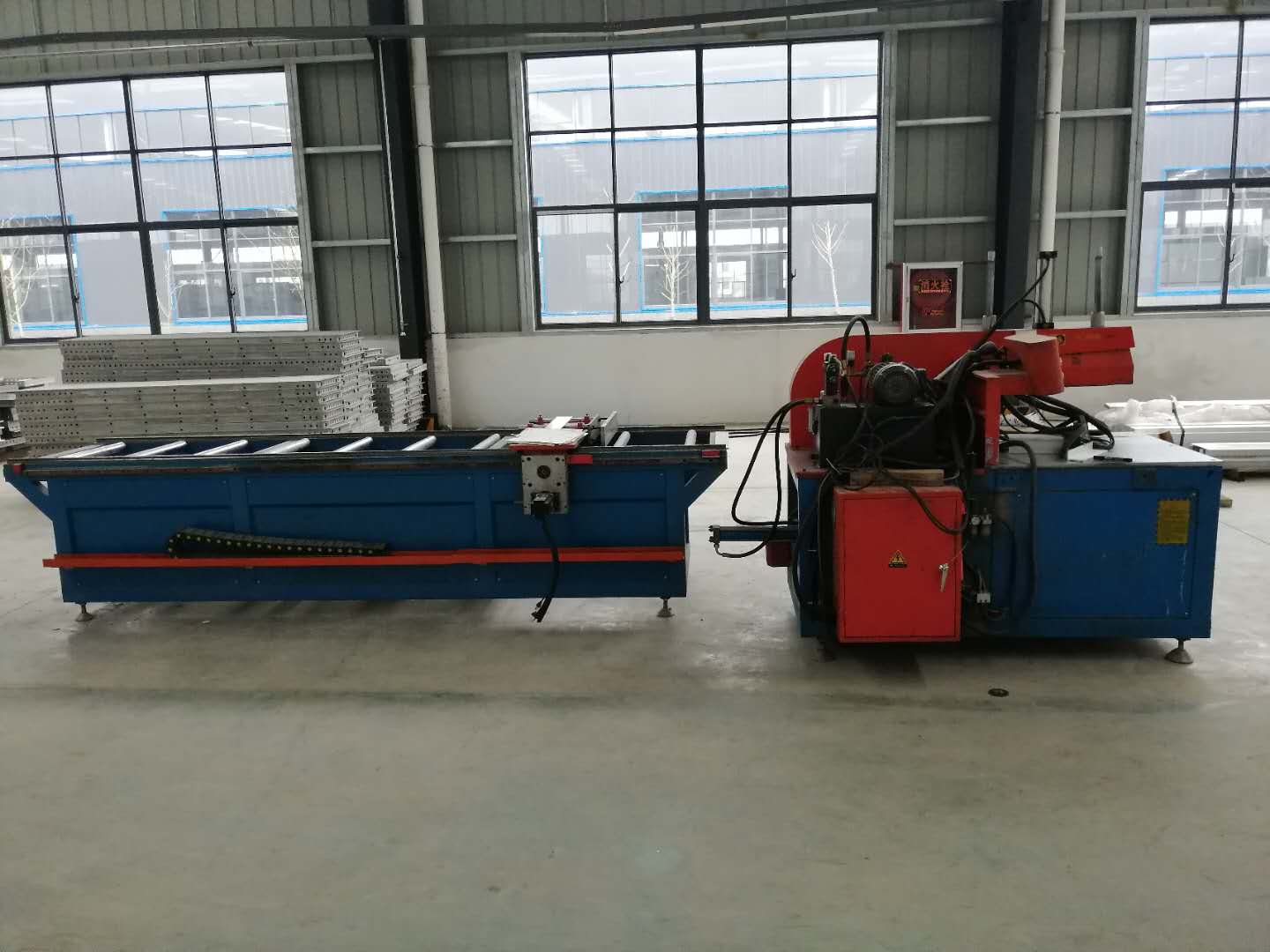 開(kāi)料機(jī)